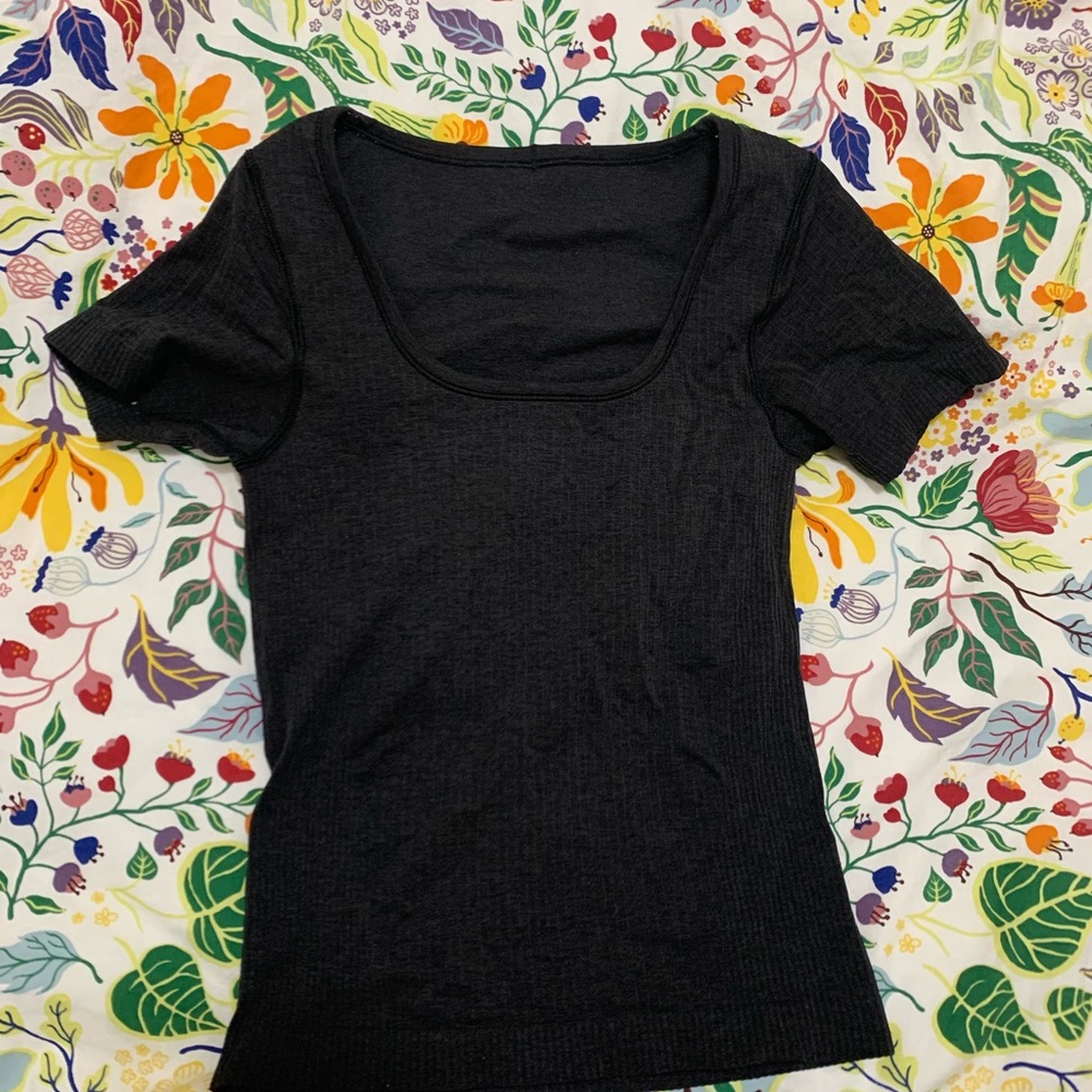 Lululemon short sleeve